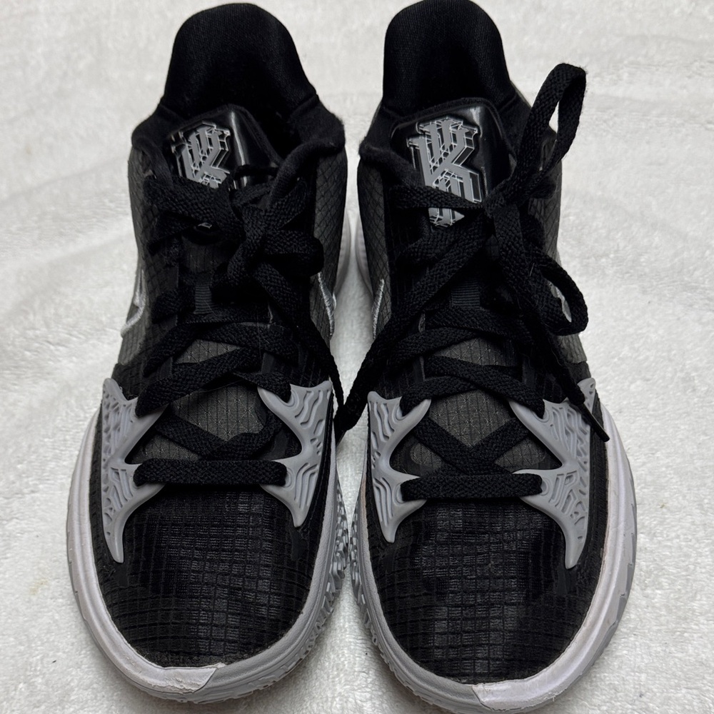 Nike Kyrie TB Lowback Men’s Shoes Wolf Grey